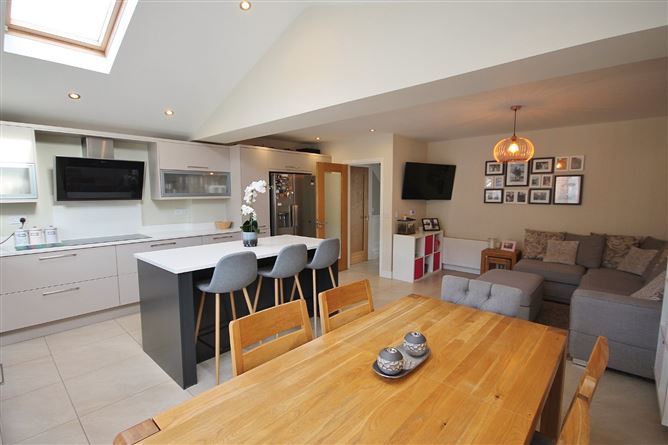 21 Hillcrest Lawns, Lucan, Co. Dublin