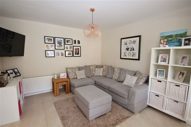 21 Hillcrest Lawns, Lucan, Co. Dublin