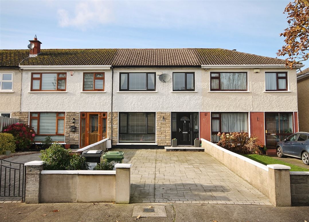 21 Hillcrest Lawns, Lucan, Co. Dublin DNG Lucan 4479047 MyHome.ie