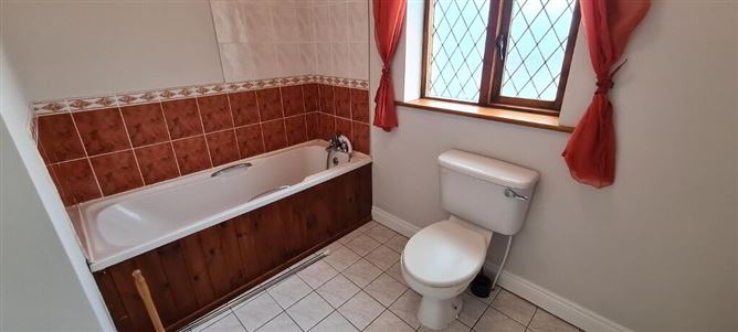 15 Oaklands Manor, Summerhill, Carrick-On-Shannon, Leitrim