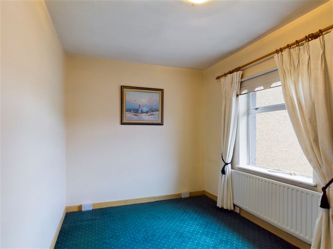 68 St Michael's Villas, Ennis, Co. Clare