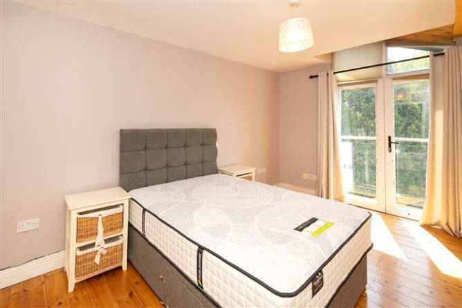 24 The Stables, Ballincollig, Co. Cork