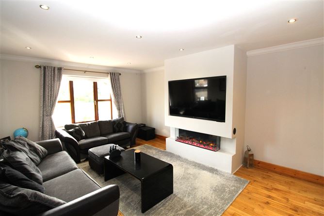 11 The Waterfront, Tarmonbarry, Roscommon