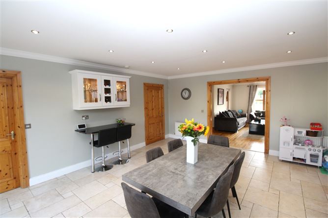 11 The Waterfront, Tarmonbarry, Roscommon
