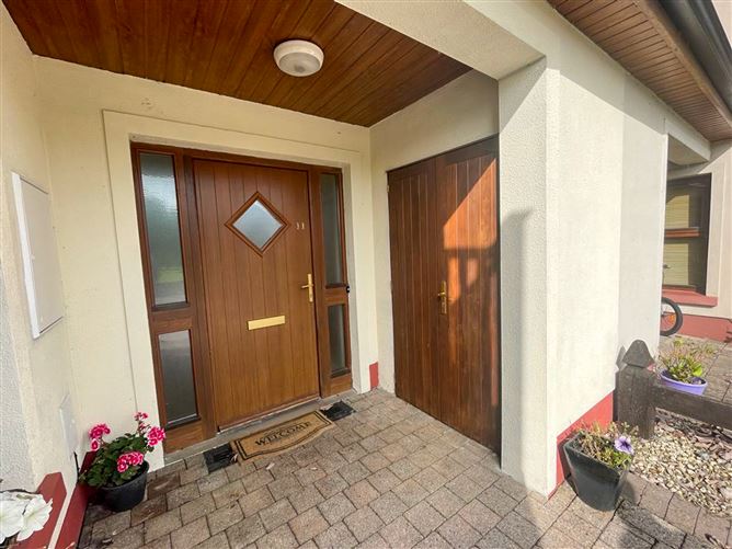 11 The Waterfront, Tarmonbarry, Roscommon