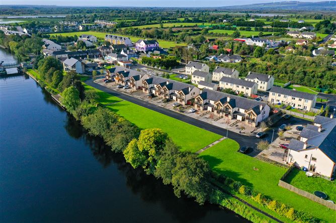 11 The Waterfront, Tarmonbarry, Roscommon