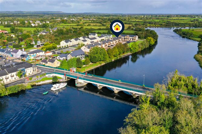 11 The Waterfront, Tarmonbarry, Roscommon