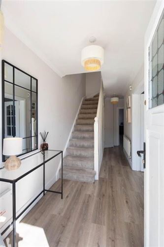 https://photos-a.propertyimages.ie/media/7/4/0/4996047/6003c669-c411-4633-b7dc-b5ee0aacb226_l.jpg