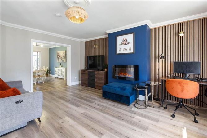https://photos-a.propertyimages.ie/media/7/4/0/4996047/97cbaf3c-97b6-434d-b405-837764b4b337_l.jpg