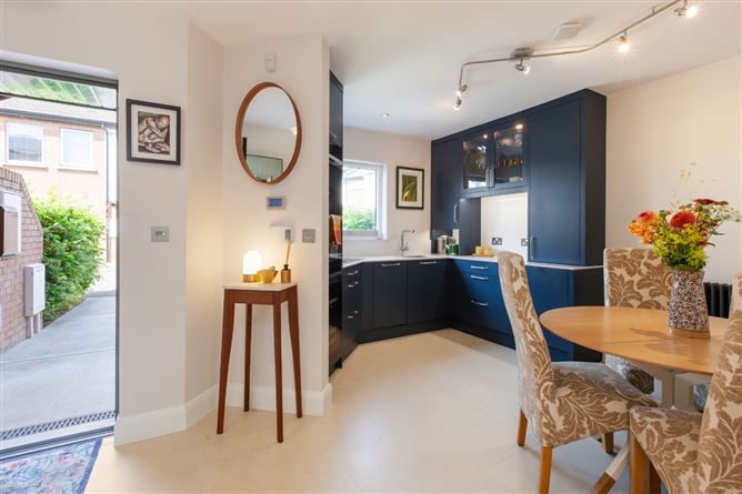 Photo 4 of 22 — 19 Dawson Place, Arbour Hill, Stoneybatter, D 7