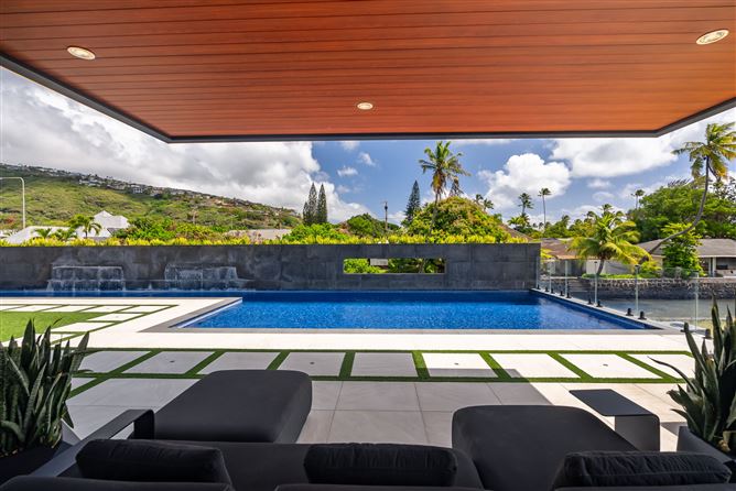 Steel & Pacific,Honolulu,Hawaii,USA