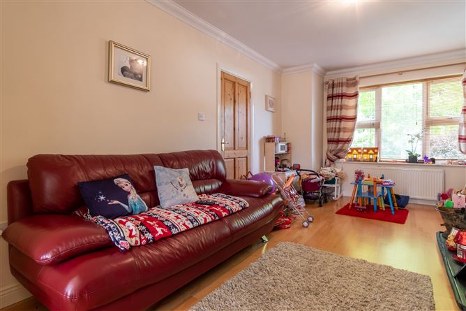 27 Wainsfort Manor Crescent, Terenure, Dublin 6W