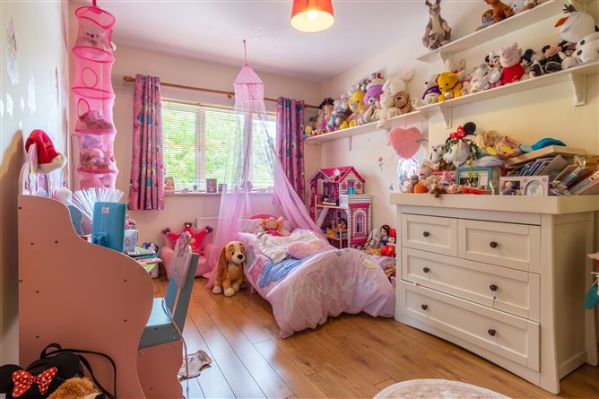 27 Wainsfort Manor Crescent, Terenure, Dublin 6W