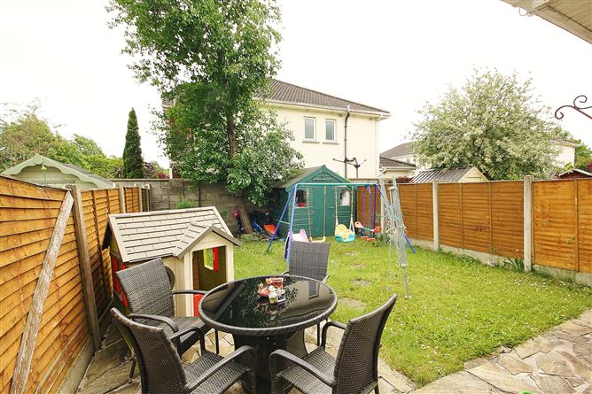 27 Wainsfort Manor Crescent, Terenure, Dublin 6W