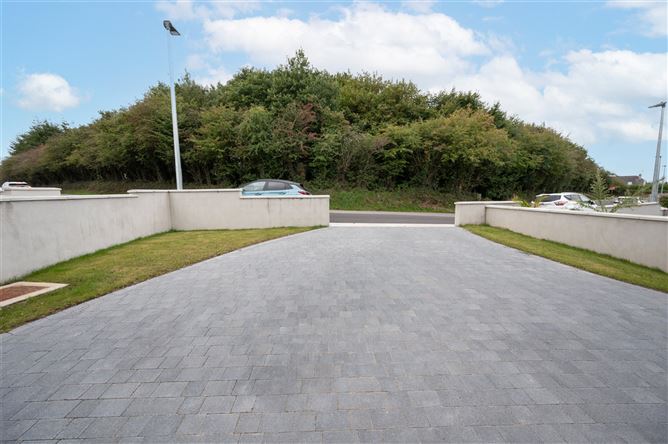 24 Coppenger Fields, Ballinkrokig, Dublin Pike, Co. Cork