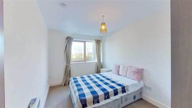 10 The Crescent, Carrickmines Manor, Carrickmines, Dublin 18
