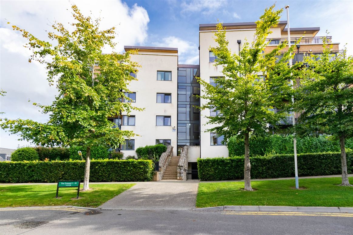 10 The Crescent, Carrickmines Manor, Carrickmines, Dublin 18 DNG