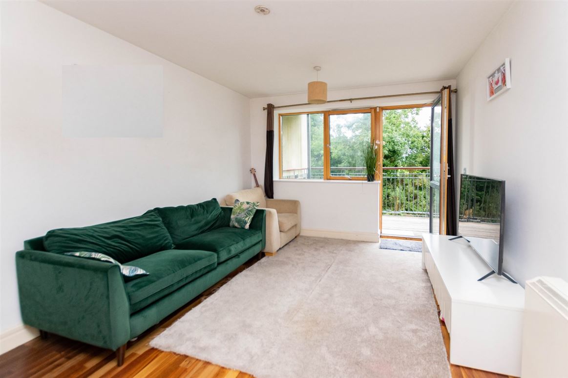 10 The Crescent, Carrickmines Manor, Carrickmines, Dublin 18 DNG