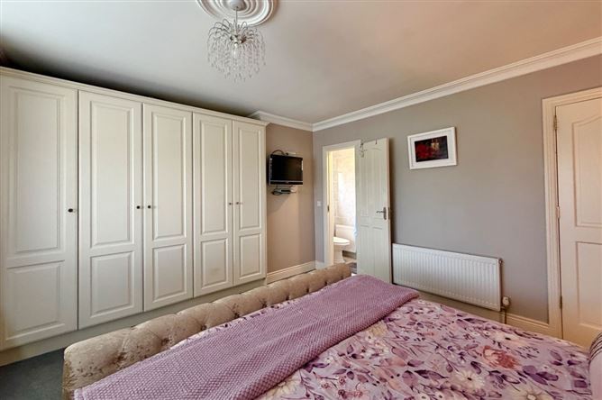 24 The Crescent. The Weir View, Kilkenny, Kilkenny