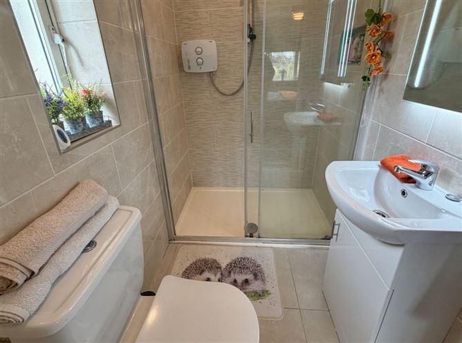 24 The Crescent. The Weir View, Kilkenny, Kilkenny