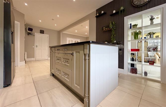 24 The Crescent. The Weir View, Kilkenny, Kilkenny