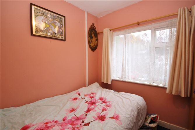 19 St Laurence Grove, Chapelizod, Dublin 20