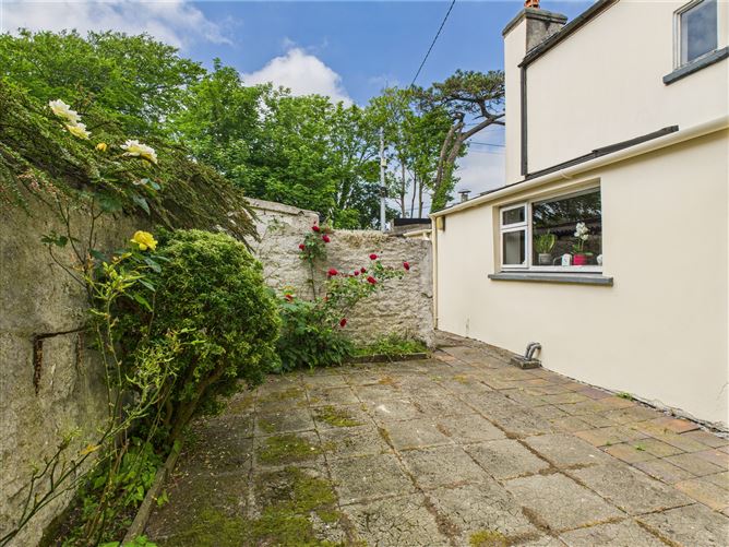 2 Rocklands, Pond Road, Tramore, Waterford