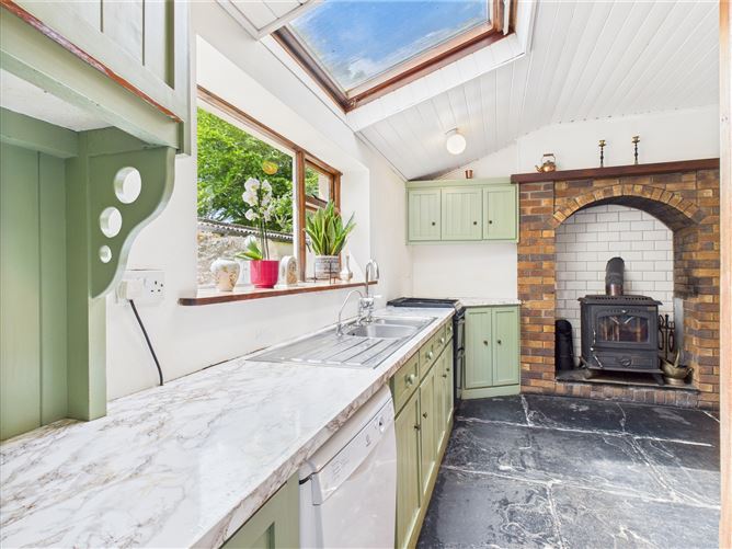 2 Rocklands, Pond Road, Tramore, Waterford
