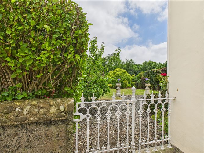2 Rocklands, Pond Road, Tramore, Waterford