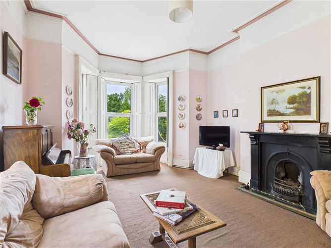 2 Rocklands, Pond Road, Tramore, Waterford