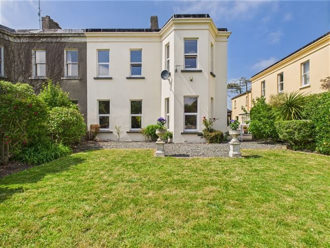 2 Rocklands, Pond Road, Tramore, Waterford