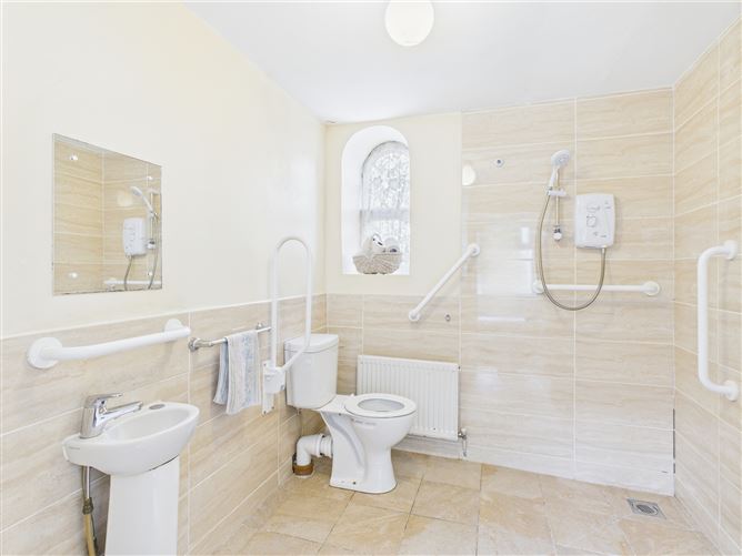 2 Rocklands, Pond Road, Tramore, Waterford
