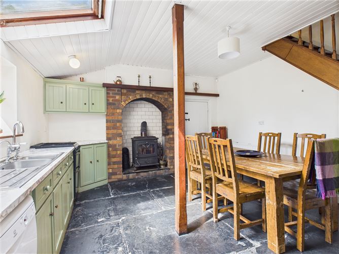 2 Rocklands, Pond Road, Tramore, Waterford
