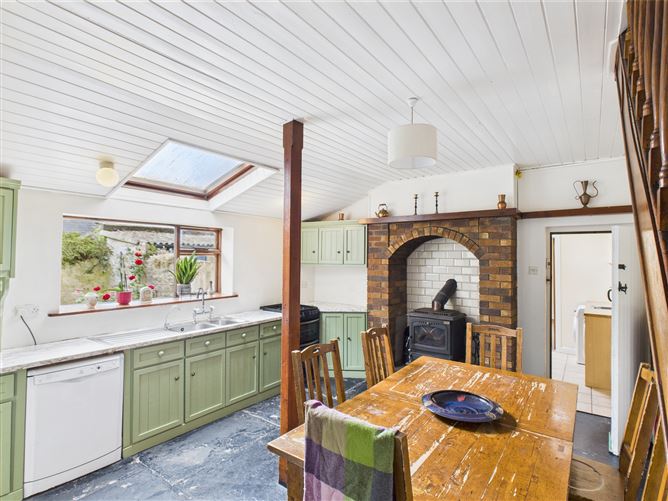 2 Rocklands, Pond Road, Tramore, Waterford