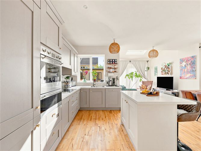 Photo 14 of 72 — 13 Dodderbrook Drive, Ballycullen, Dublin 24