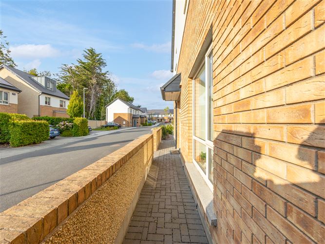 Photo 9 of 72 — 13 Dodderbrook Drive, Ballycullen, Dublin 24