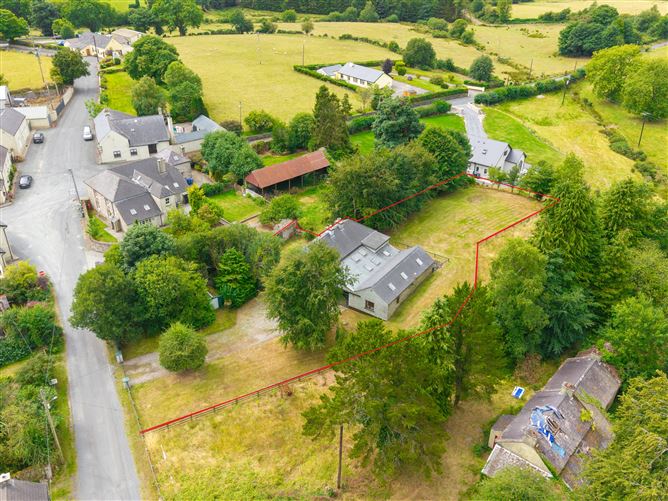 BARRACK HOUSE, Rathdangan Village, Baltinglass, Wicklow