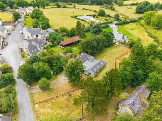 BARRACK HOUSE, Rathdangan Village, Baltinglass, Wicklow