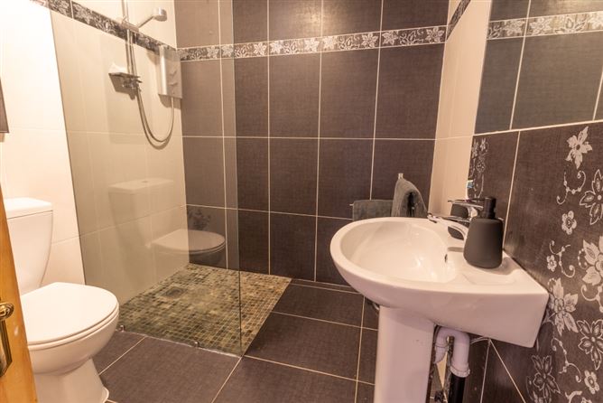 31 Oakfield Drive, Glanmire, Cork
