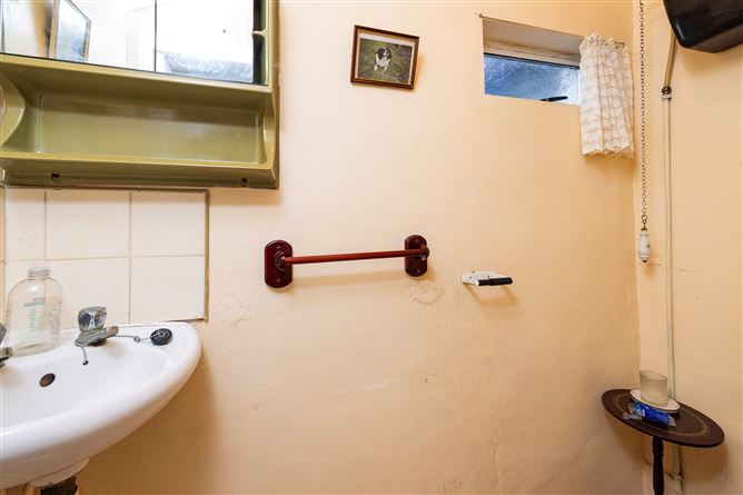Photo 13 of 25 — 79 Botanic Road, Glasnevin, Dublin 9