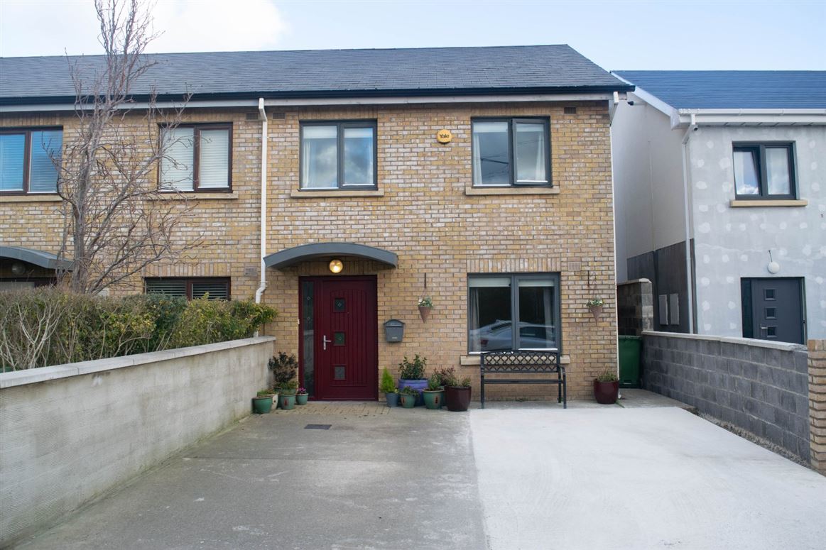 1 Ballyogan Vale, Carrickmines, Dublin 18