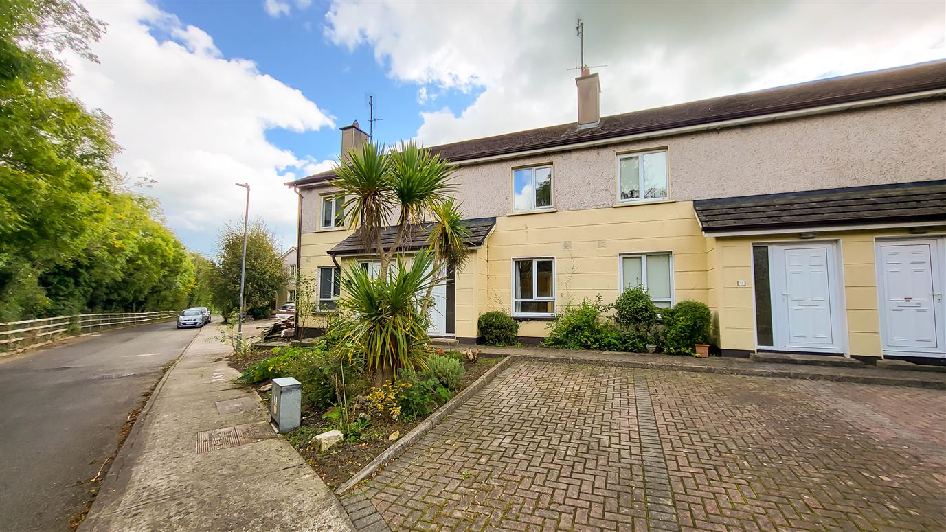18 Glen Richards Cove, Poulshone, Gorey, Wexford