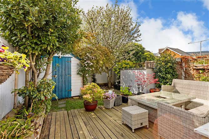 63 Grianan Fidh , Stepaside, Dublin 18