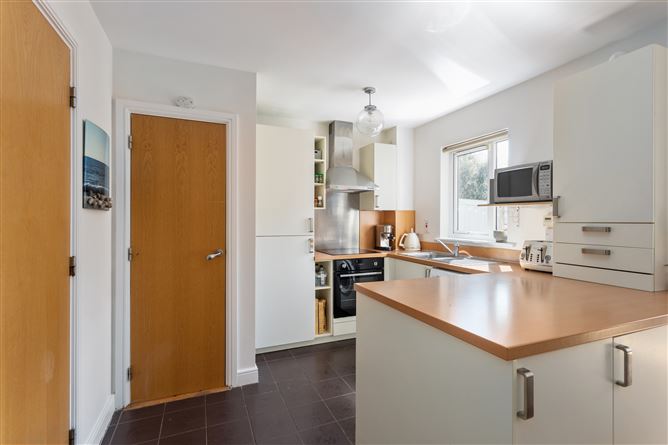 63 Grianan Fidh , Stepaside, Dublin 18
