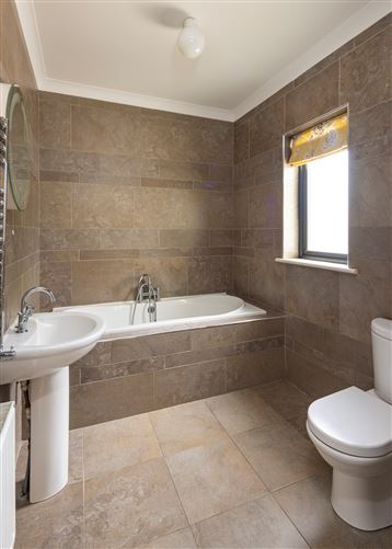 27 Lios an Ri, Clogharinka, Broadford, Co. Kildare