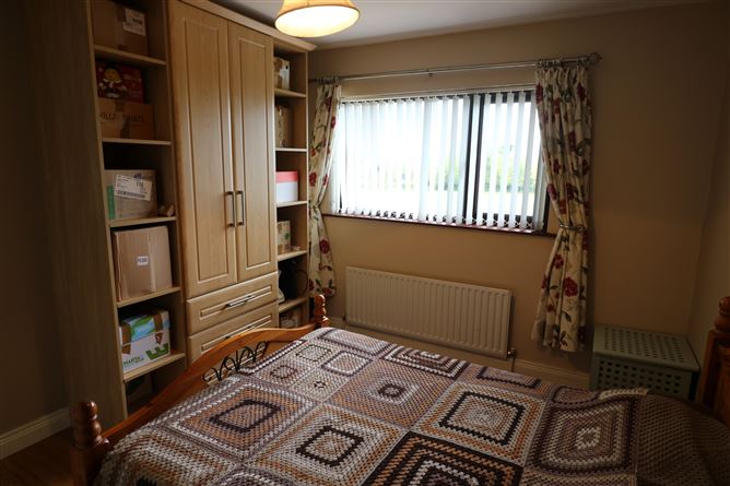 1 Ashgrove, Greenhill Village, Carrick-on-Suir, Tipperary