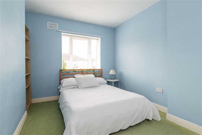 27 Woodstown Lane, Knocklyon, Dublin 16