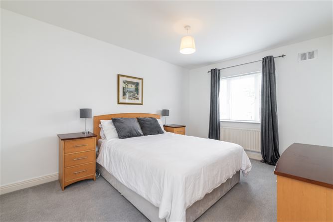 27 Woodstown Lane, Knocklyon, Dublin 16