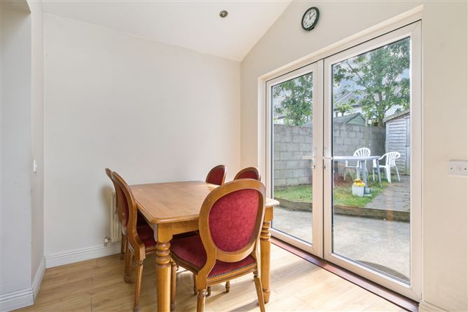 70 Meadowview Grove, Lucan, Co. Dublin