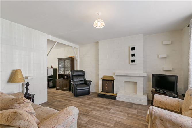 70 Meadowview Grove, Lucan, Co. Dublin